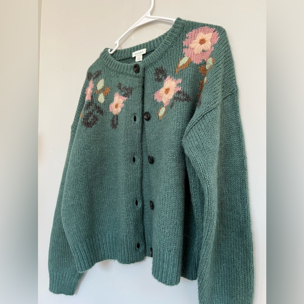 Beautiful Sundance Cardigan Size Small